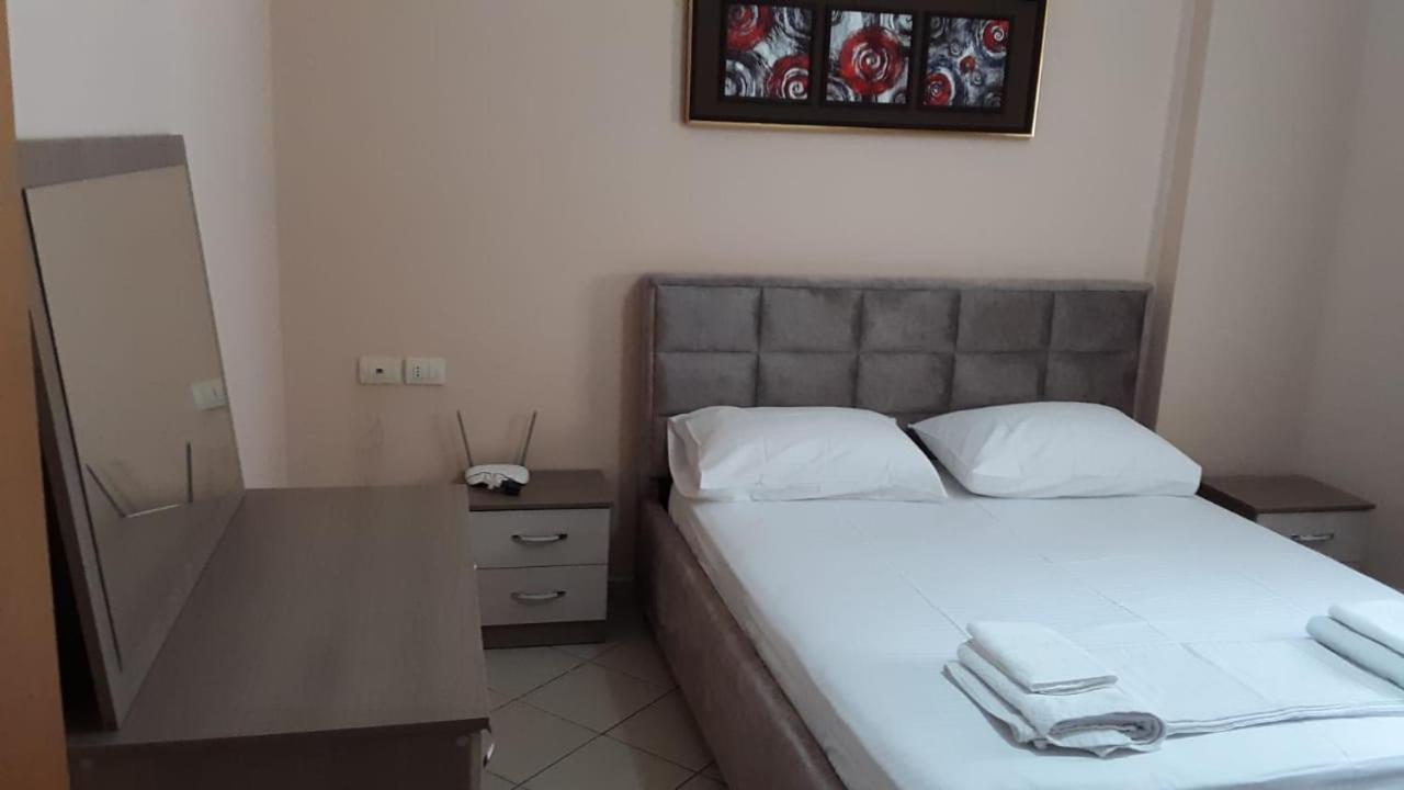 Lungomare Apartament Sea View Vlore Exterior photo